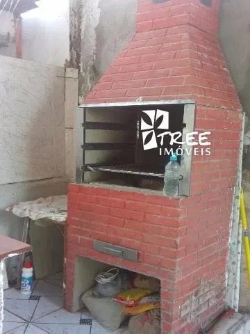 Imagem VENDA CASA LOCALIZADA NO BAIRRO SESC EM SUZANO COM A/T 145m² e A/C 360m² distribuídos em 3 dormitórios, 2 banheiros, 2 salas, cozinha. CONSULTE-NOS.