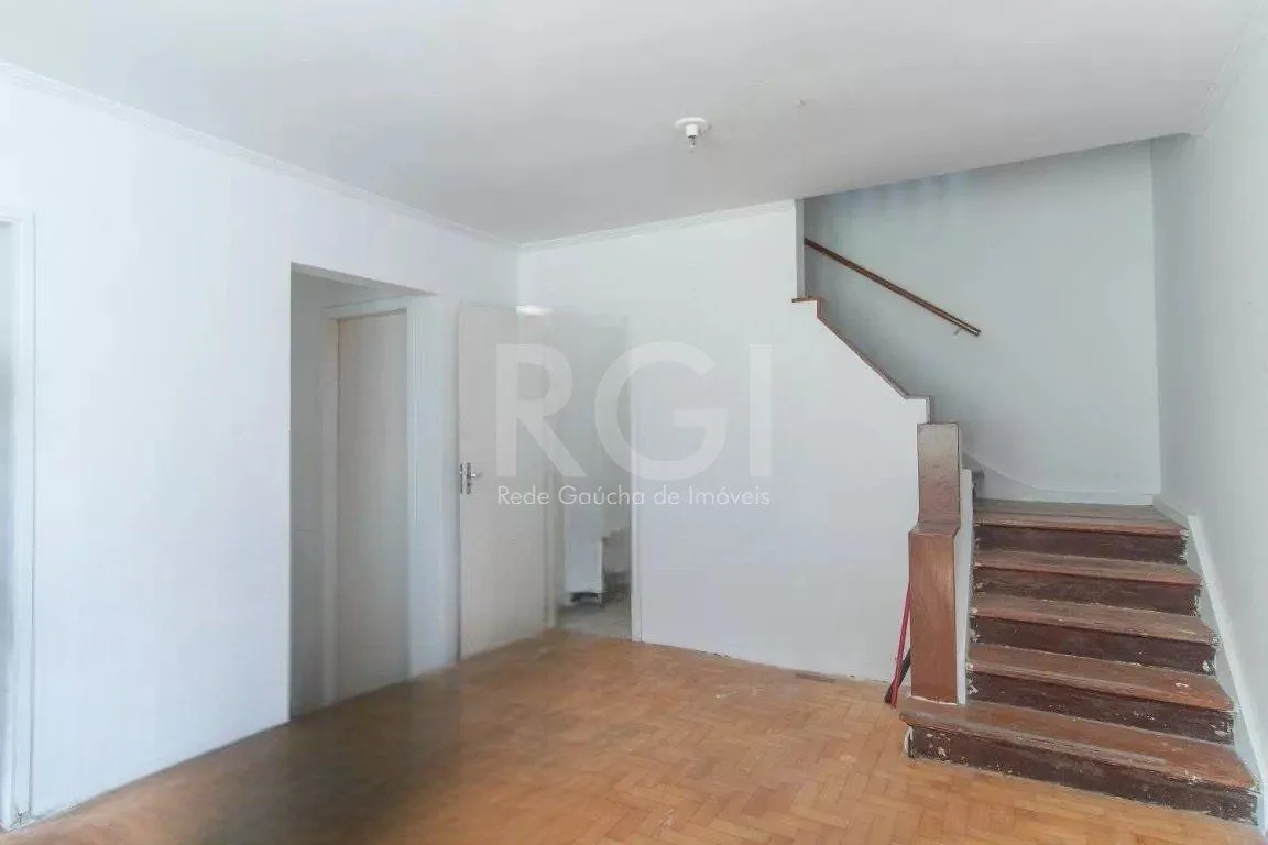 Imagem Vende casa 03 dormitórios, 275,22 m², bairro Azenha/Porto Alegre