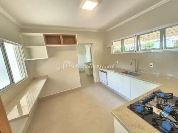 Imagem Sobrado de 202 m² à venda em condomínio exclusivo com apenas 12 casas, localizado no bairro Santa...