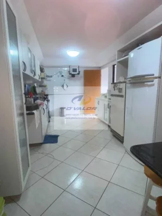 Imagem Vendo Apartamento com 234 m ², 04 Quartos (s/ 02 suíte) 01 Sala de estar c/ varanda ampla e vista para Praia