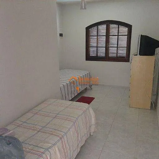 Imagem Sobrado com 4 dormitórios à venda, 400 m² por R$ 1.100.000,00 - Jordanópolis - Arujá/SP