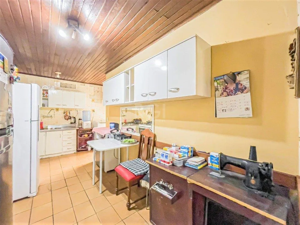 Imagem Casa para Venda - 212m², 3 dormitórios, 3 vagas - Azenha
