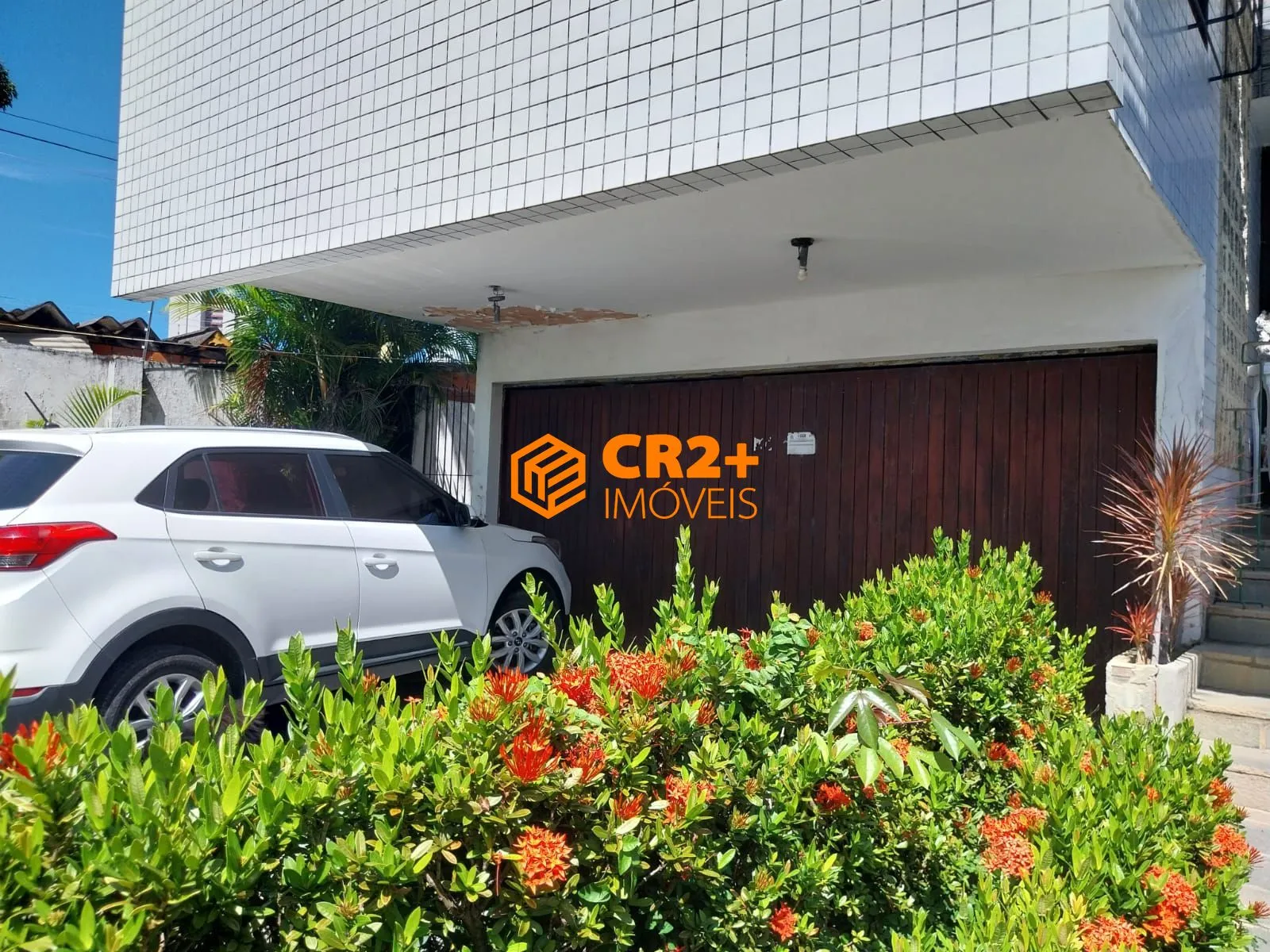 Imagem Casa Duplex - Localizada no Hipódromo - Recife -6 quartos- 2 Suites - 2 Garagens