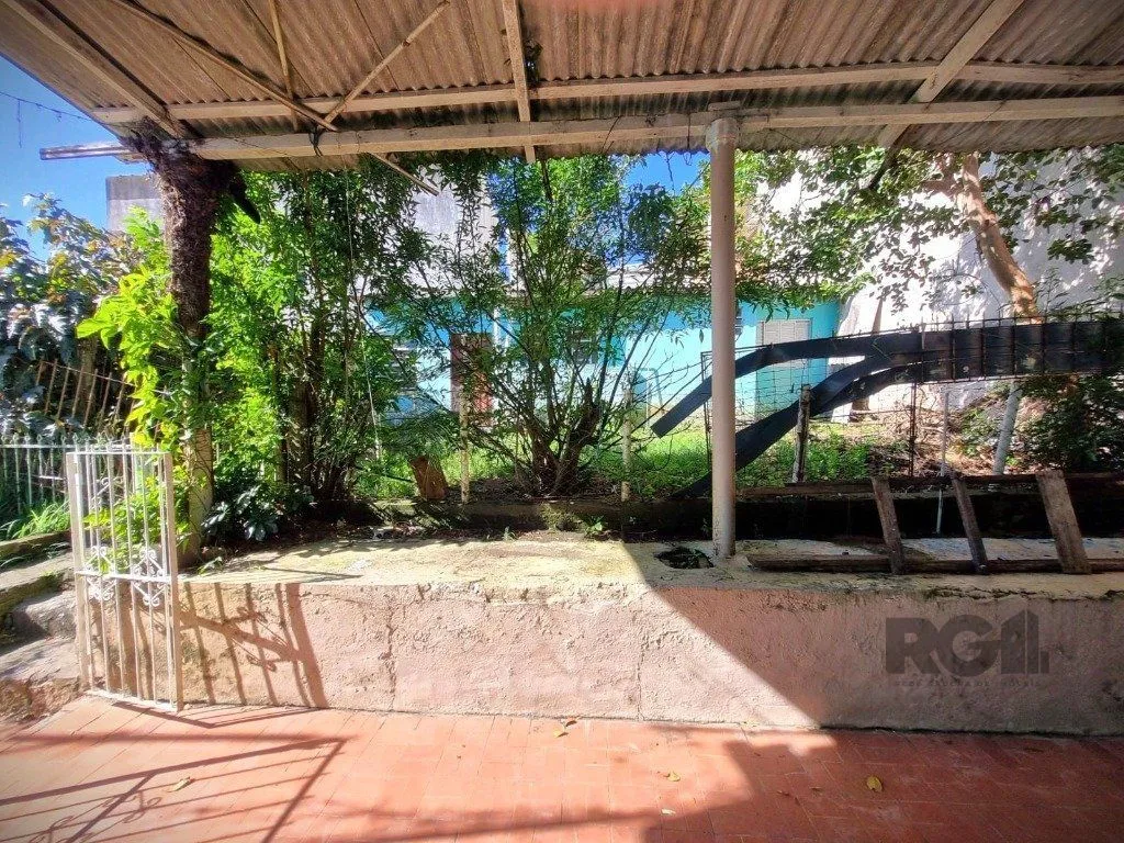 Imagem Casa 4 Dormitório(s) Bairro Nonoai