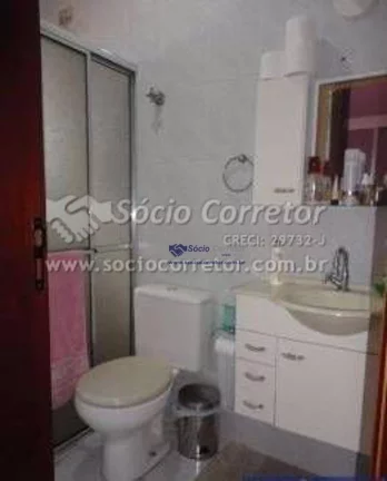 Imagem Vendo sobrado 155m - 3 Dorms. com Suíte- Por R$ 700.000,00 - Bom Clima