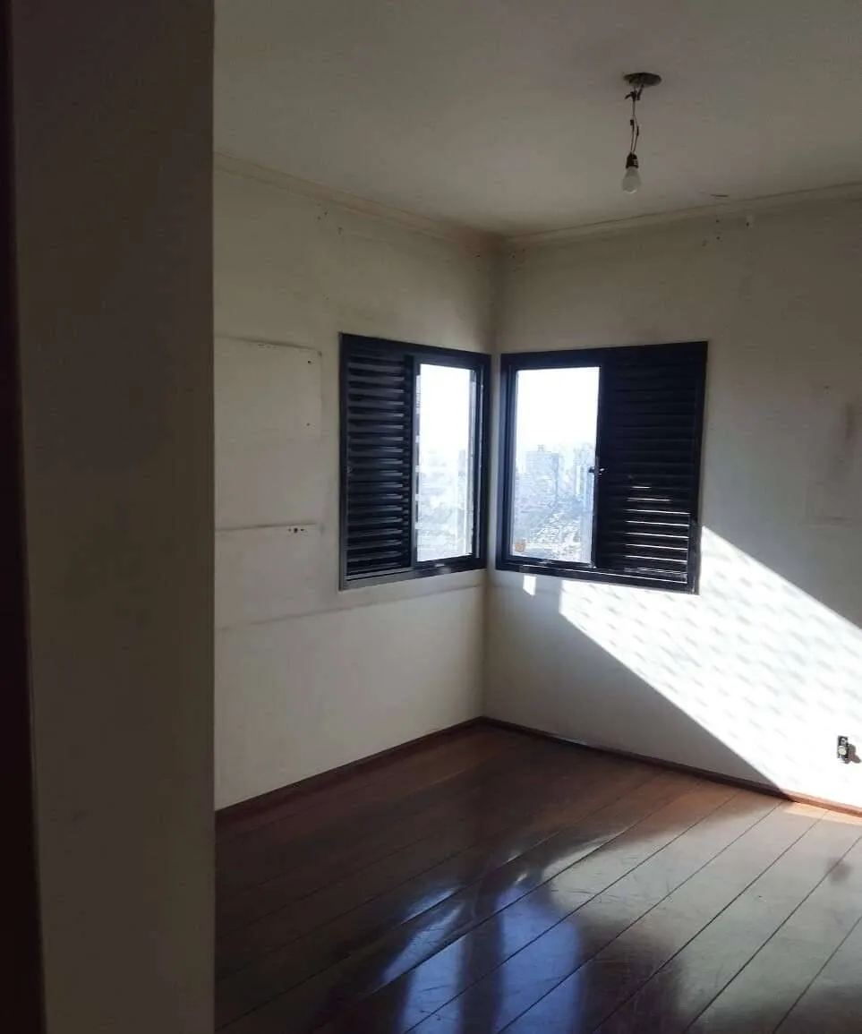 Imagem Apartamento de 4 dormitórios na Vila Bastos - Santo André