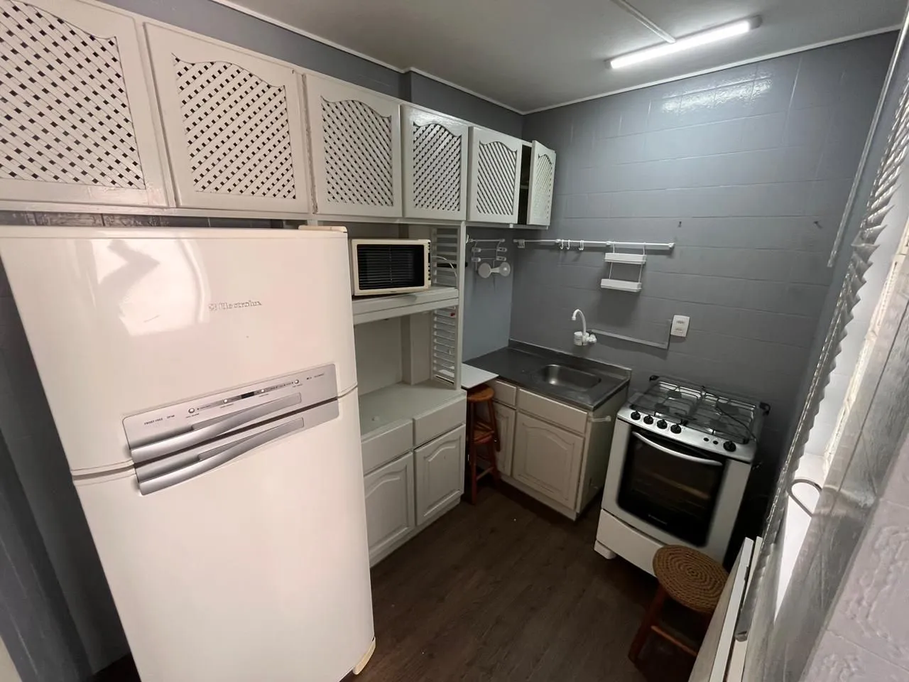 Imagem Apartamento de dois quartos e uma vaga de garagem no bairro Petrópolis em POA/RS