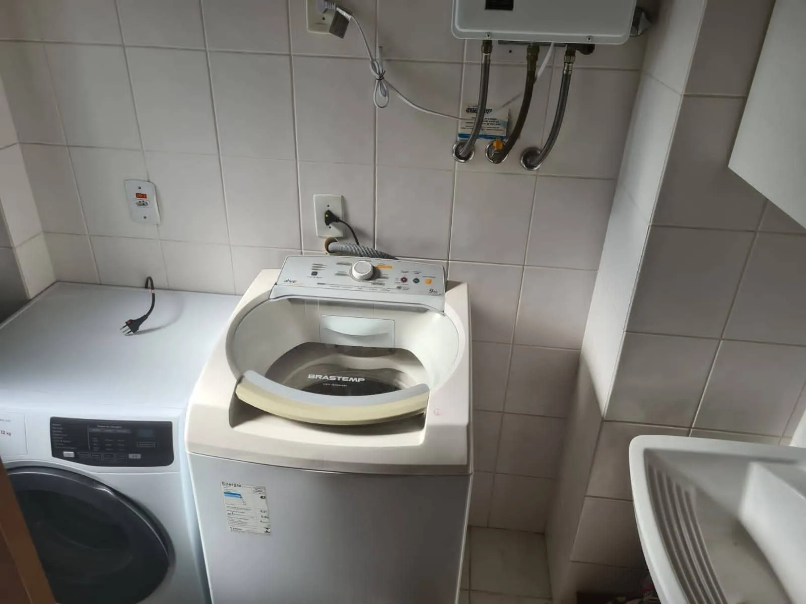 Imagem Apartamento com 2 dormitórios no Bairro Partenon