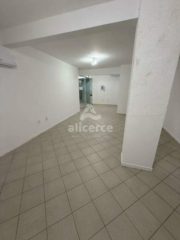 Imagem Sala à venda com , 43,9m² em Praia Comprida São José