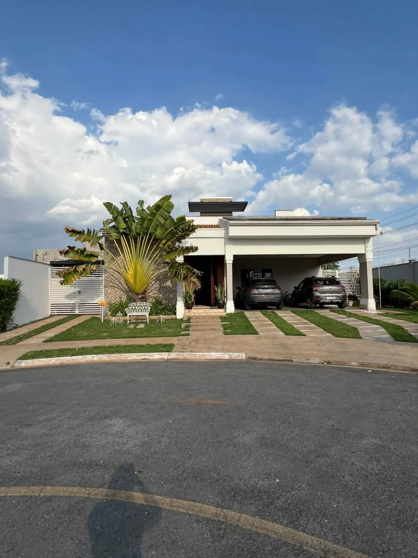 Imagem CASA TÉRREA À VENDA PRIMOR DAS TORRES 3 quartos, sendo 1 suíte