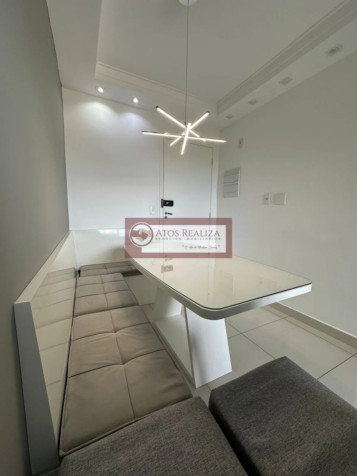 Imagem Vendo Oportunidade em Jabaquara. Apartamento 54m2, com 2 Dormitorios, 1 Suíte, 2 sala, sacada, Piscina, 1 vaga de garagem, R$: 485.000 Valor de oportunidade.