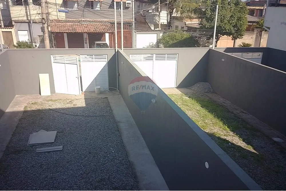 Imagem Casa com 3 quartos para alugar em Pedra de Guaratiba