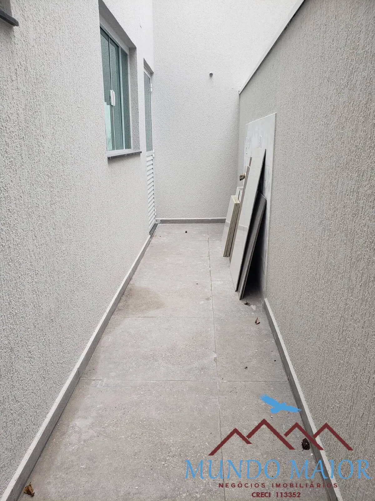 Imagem Casa Térrea com Porcelanato e Portão Automático - É Só Mudar!