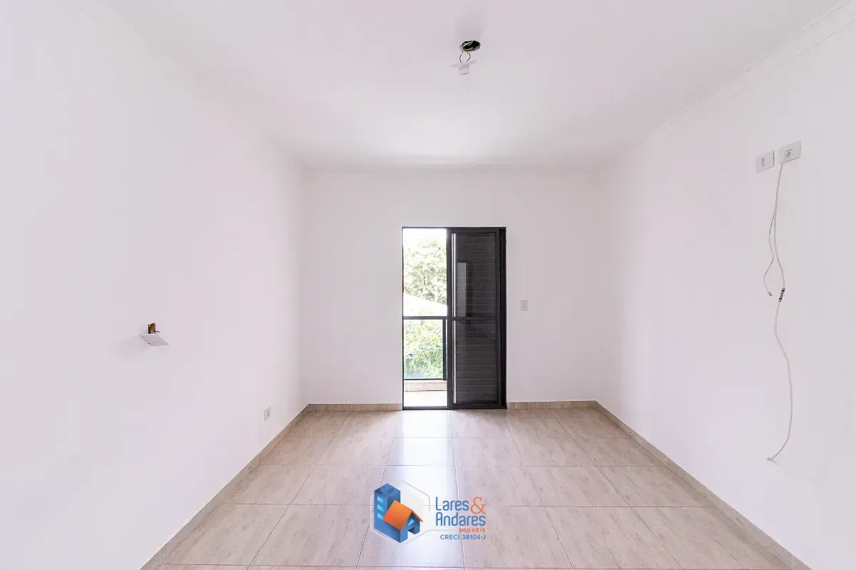 Imagem Sobrado para venda em Parque São Domingos com 3 quartos, sendo 3 suítes, 102m²