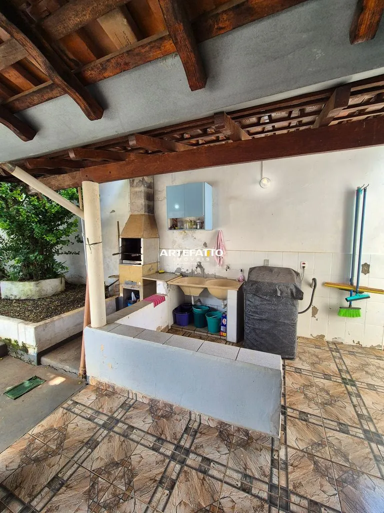 Imagem Casa com 3 dormitórios no bairro Santa Terezinha