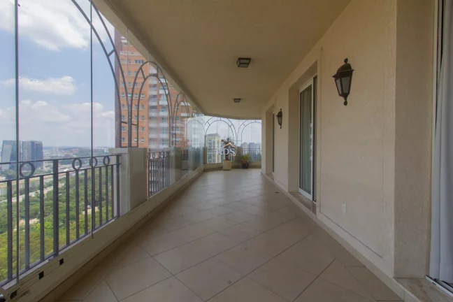 Imagem Vende apartamento de 260m² com 4 suítes e 4 vagas no Edifício Lindenberg Tangará