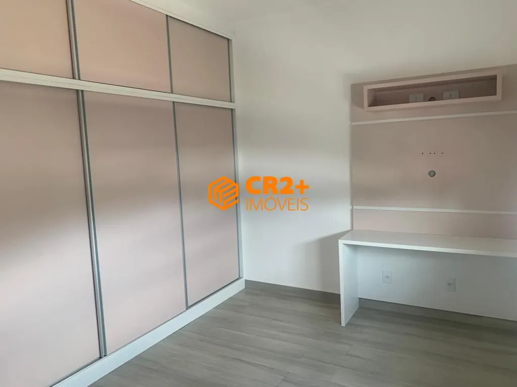 Imagem Vendo casa sobrado 223 m2, 04 quartos, 04 suítes, 04 vagas de garagem em Taubaté