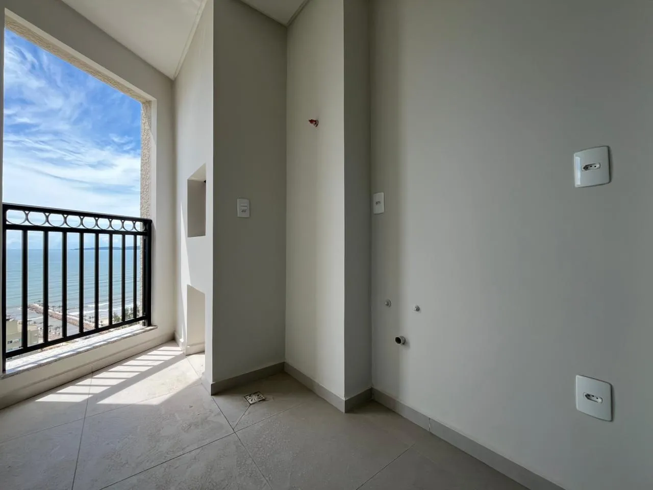 Imagem Apartamento com vista para o mar à venda com 62.58m2 por R$ 850.000,00