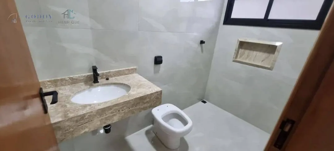 Imagem Casa Moderna Térrea com 3 Suítes e Estrutura de Clube - Próxima ao Shopping