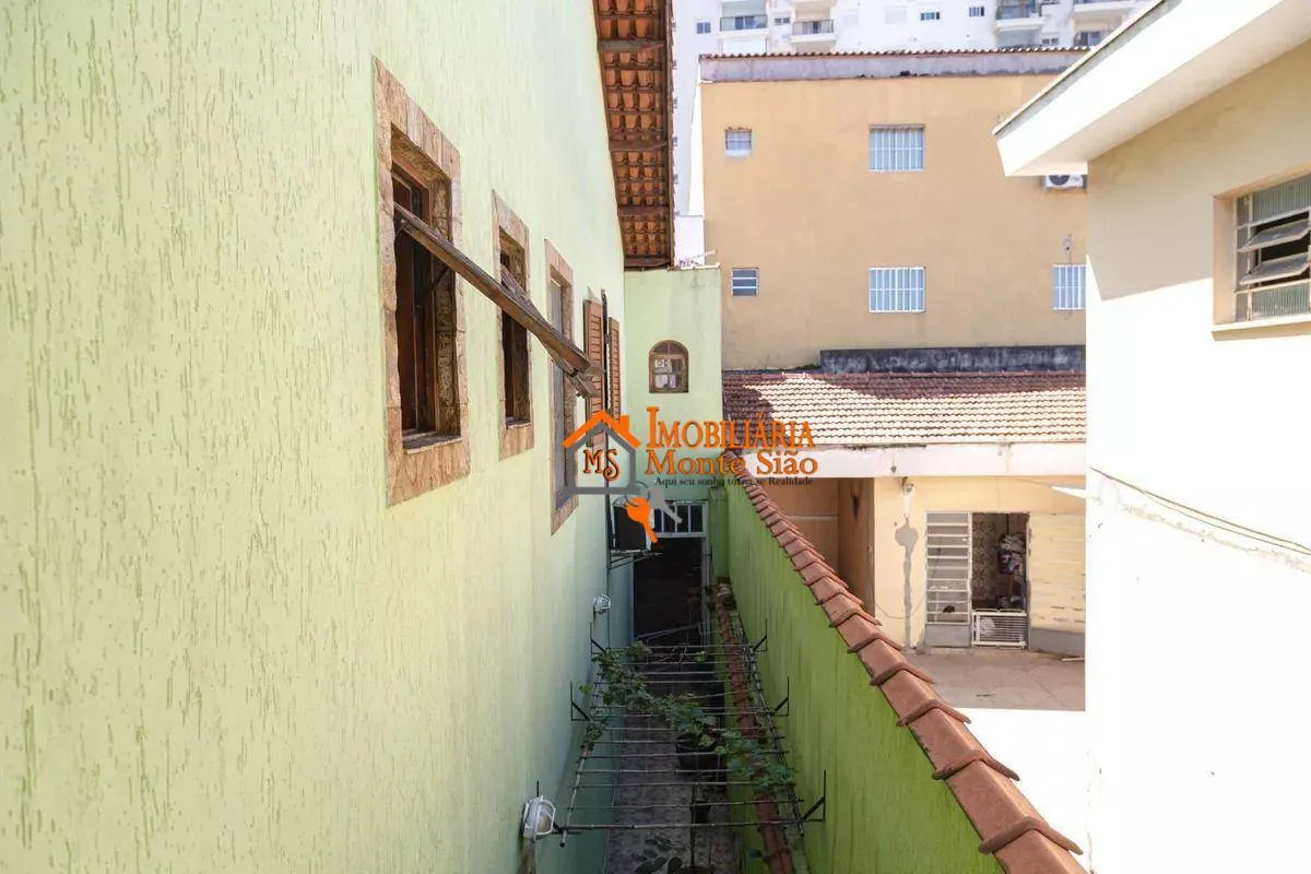Imagem Casa com 3 dormitórios à venda, 202 m² por R$ 800.000,00 - Vila Augusta - Guarulhos/SP