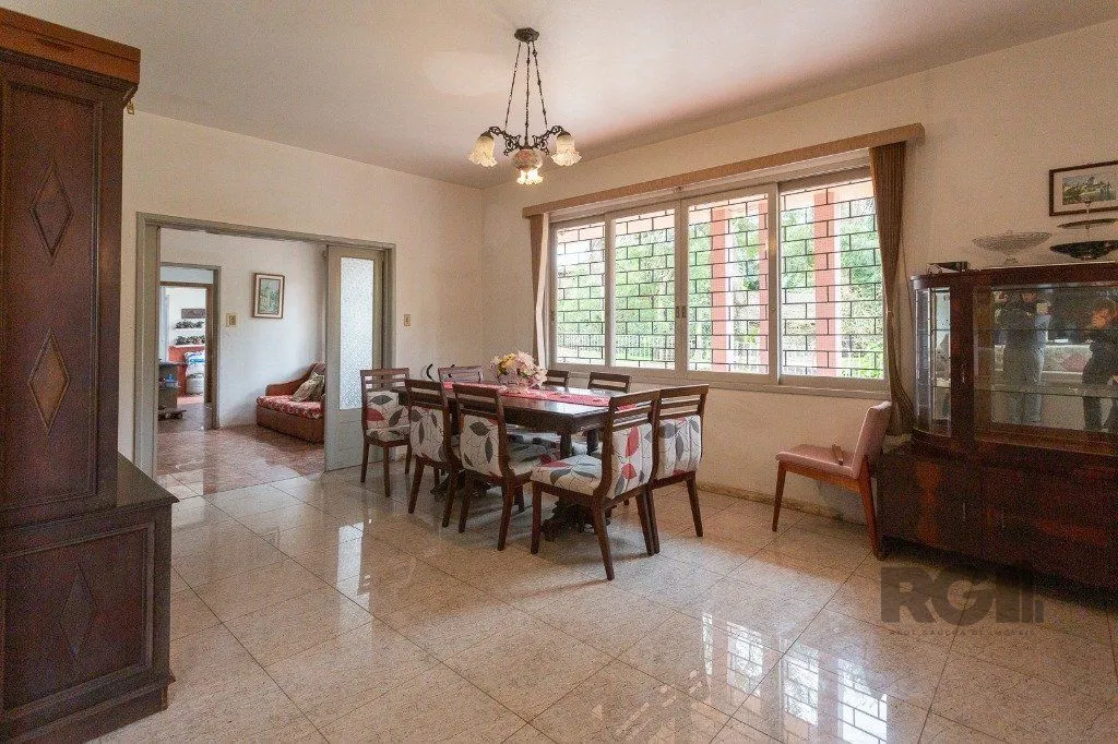 Imagem casa de 4 dormitórios no bairro cavalhada