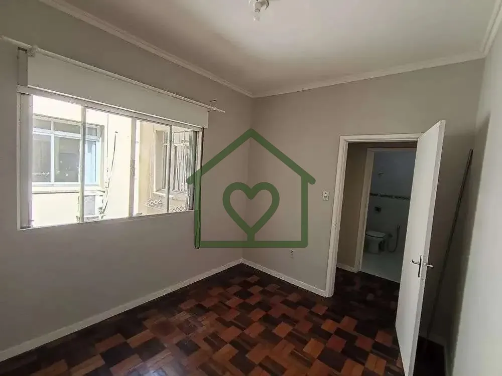 Imagem Excelente apartamento à venda no bairro Menino Deus, na Avenida Getúlio Vargas, uma das regiões m...