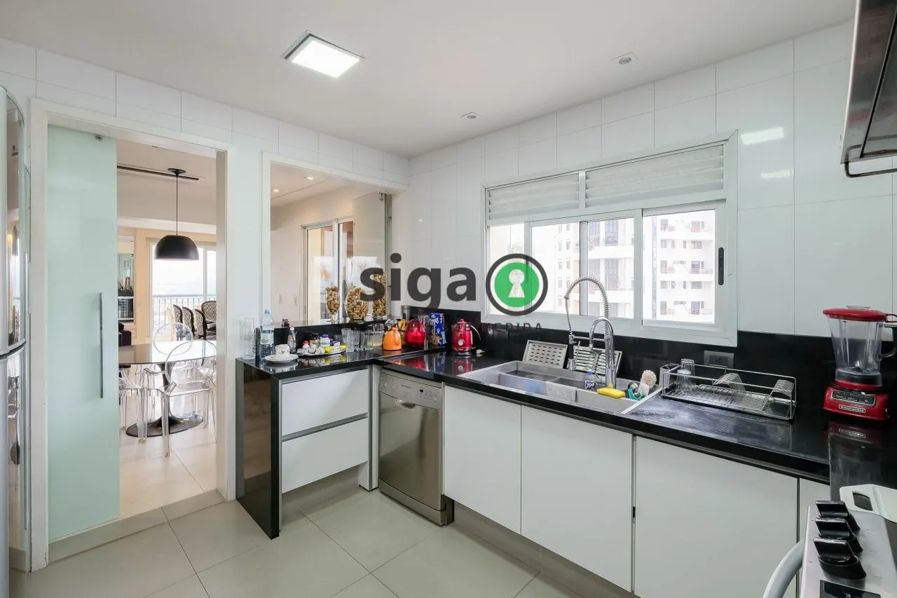 Imagem ITAIM BIBI: LUXO! 294/M², 03 SUÍTES, 05 VAGAS , LOCAÇÃO MOBILIADO.