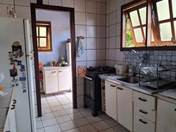 Imagem Casa com 6 dormitórios à venda, 224 m² por R$ 1.100.000,00 - Alpes da Cantareira - Mairiporã/SP