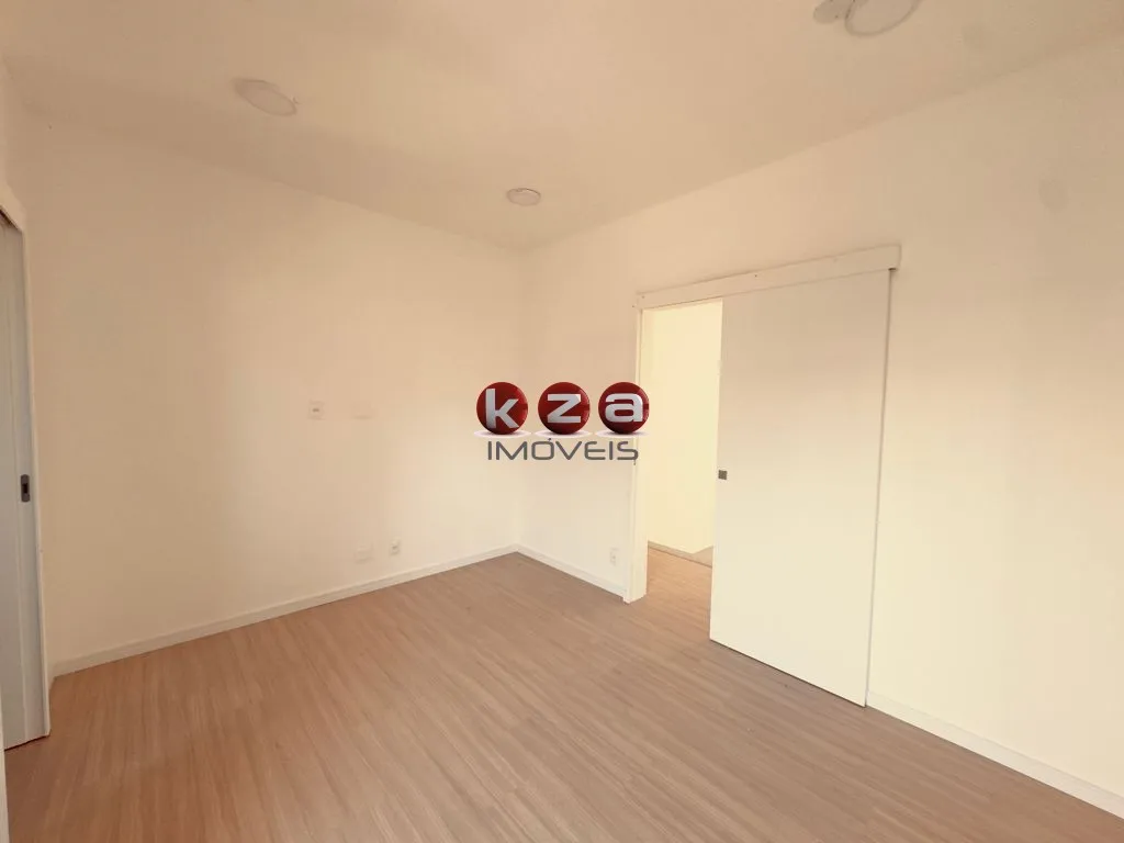 Imagem Casa a venda no Condomínio Villa Arte 28 em Vinhedo-SP: 3 suítes, 2 salas e 140m² de área!