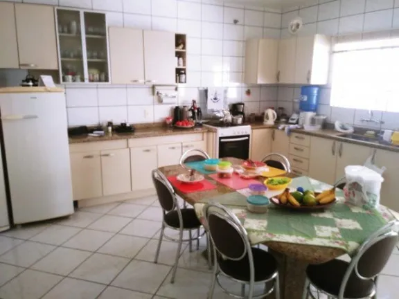 Imagem Casa com 3 Quartos à Venda, 300 m² em São Luiz - Criciúma