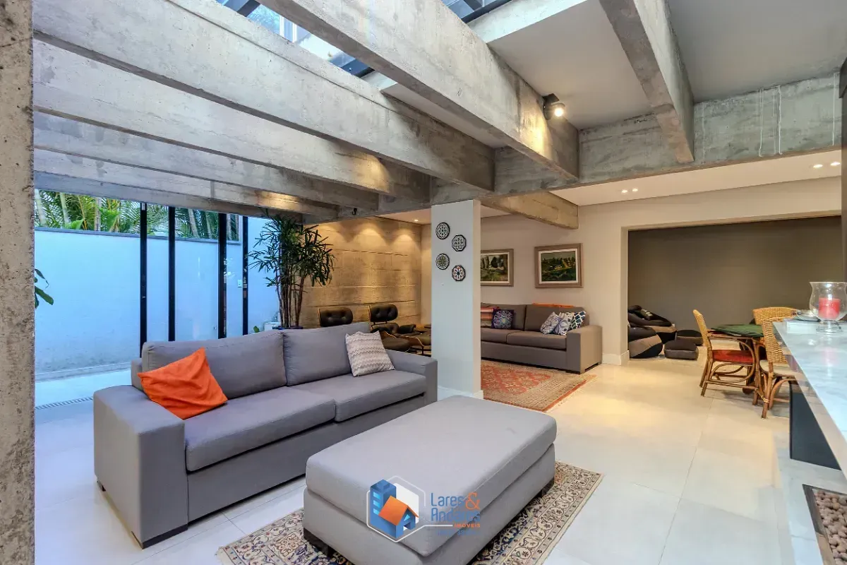 Imagem Casa para venda em Brooklin Paulista com 3 quartos, sendo 3 suítes, 383m²