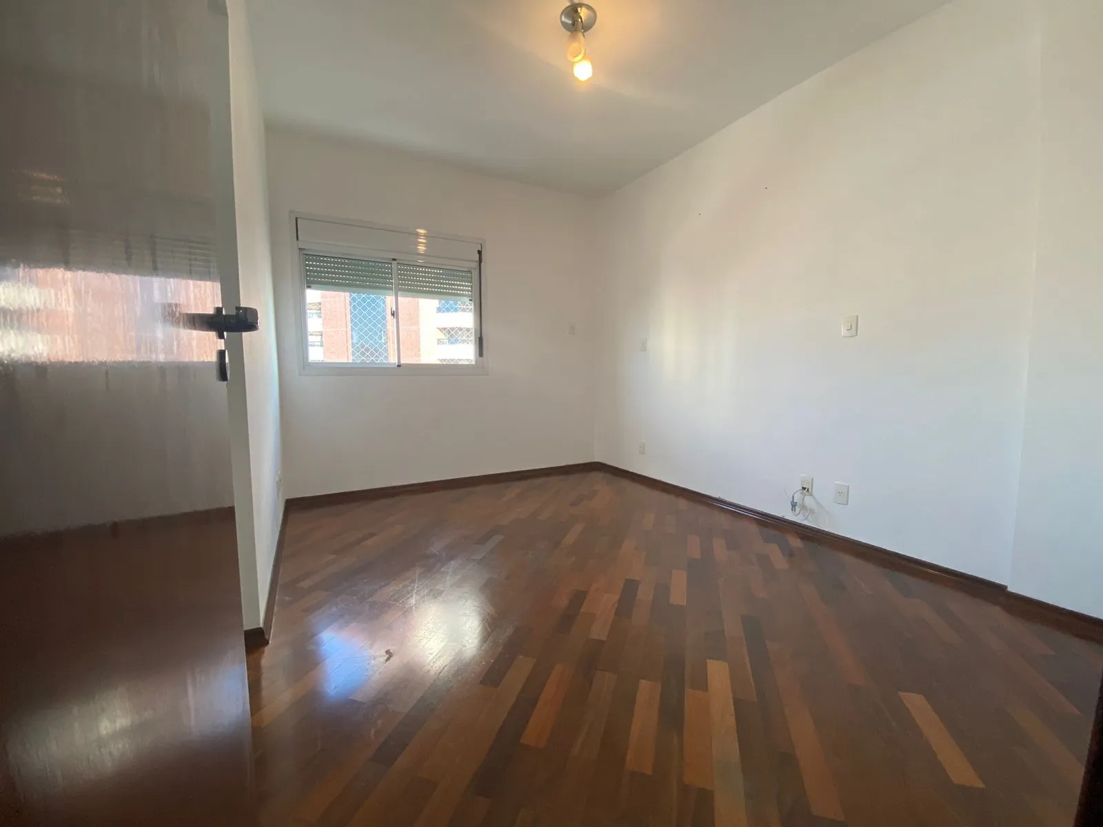 Imagem Lindo Apartamento de 148M² Condomínio Edifício Ettore Marangoni de 3 Suítes