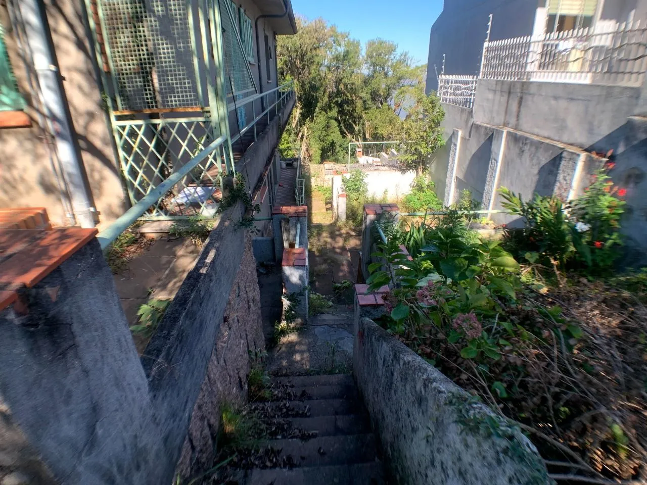 Imagem Terreno para Venda - 1.100m² Com Vista Para o Guaíba