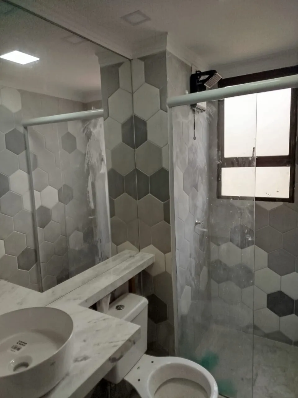 Imagem Apartamento em andar alto - Residencial Paris estuda permuta por lote