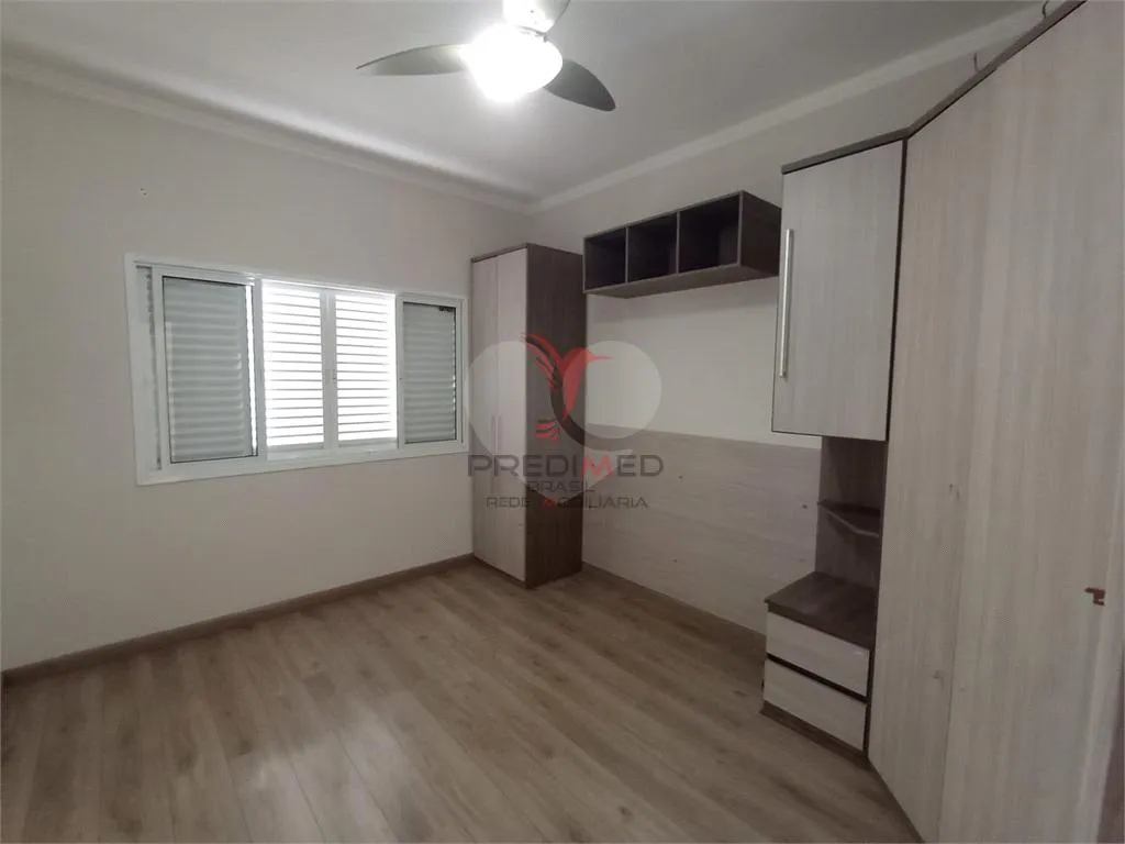 Imagem Casa de 4 quartos, 249m² no bairro Vila Antonieta I, em Lençóis Paulista