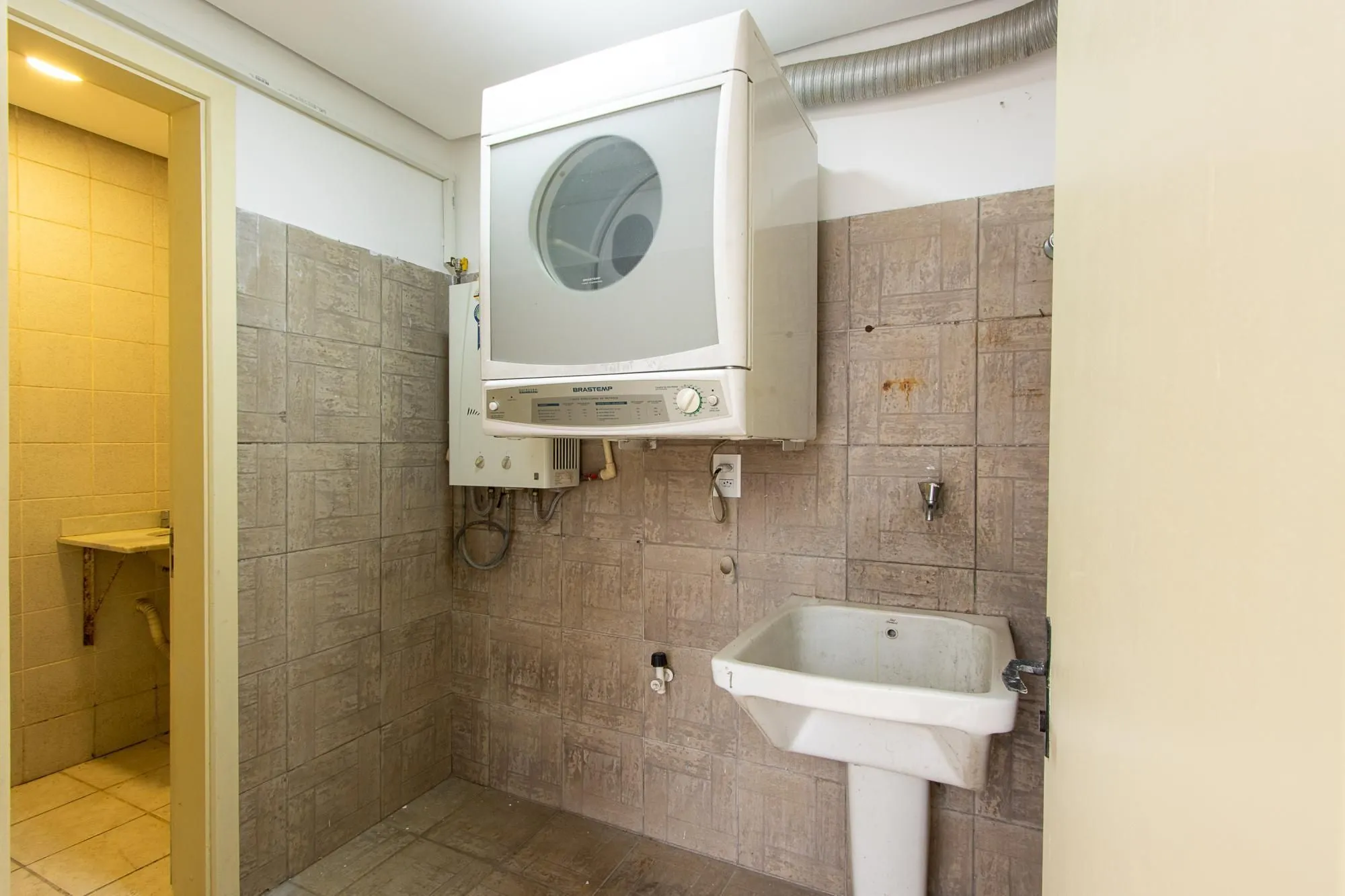 Imagem Casa em condomínio, 3 dormitórios (1 suite) 2 vagas - Jardim Isabel