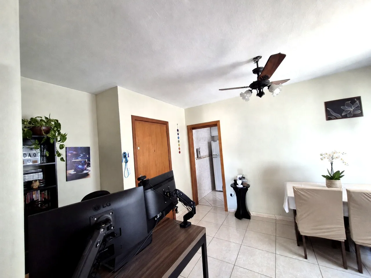 Imagem Apartamento 2 dormitórios, semi-mobiliado, para locação no Jardim Dona Leopoldina. Térreo elevad...