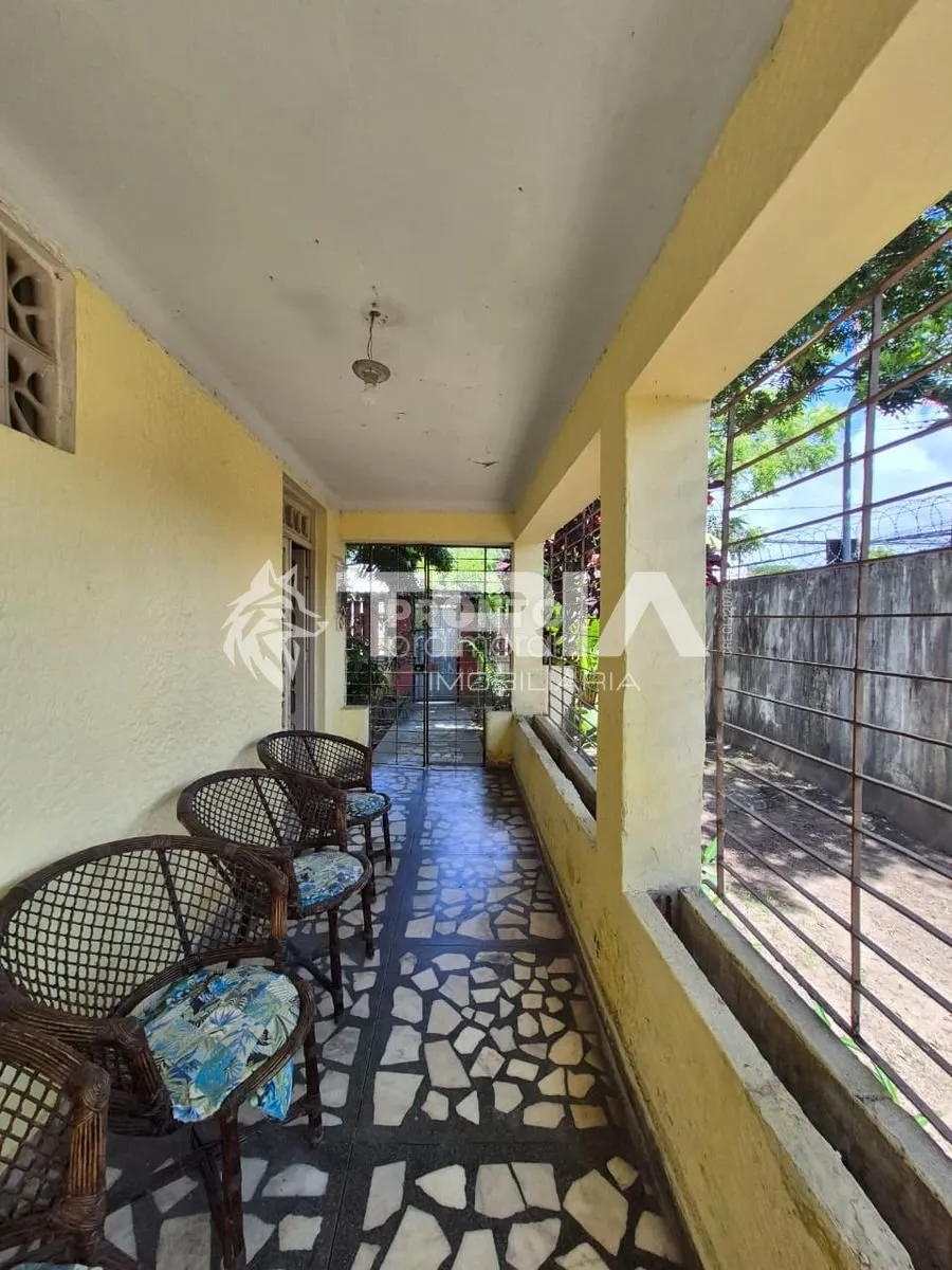 Imagem Casa de 3 quartos, 241m² no bairro Campo Grande, em Recife