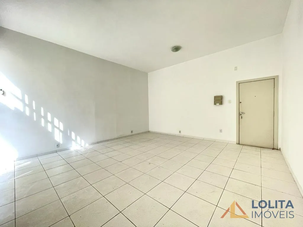 Sala Comercial de 33 m² à Venda no Centro de Florianópolis/SC: em Rua Deodoro