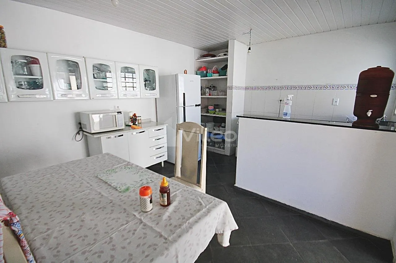 Imagem Esta casa possui 193 m² de área construída e conta com ambientes espaçosos, proporcionando confo...