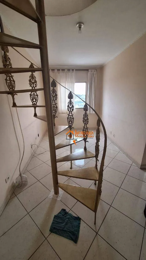 Imagem Apartamento Duplex com 2 dormitórios à venda, 60 m² por R$ 262.000,00 - Cocaia - Guarulhos/SP