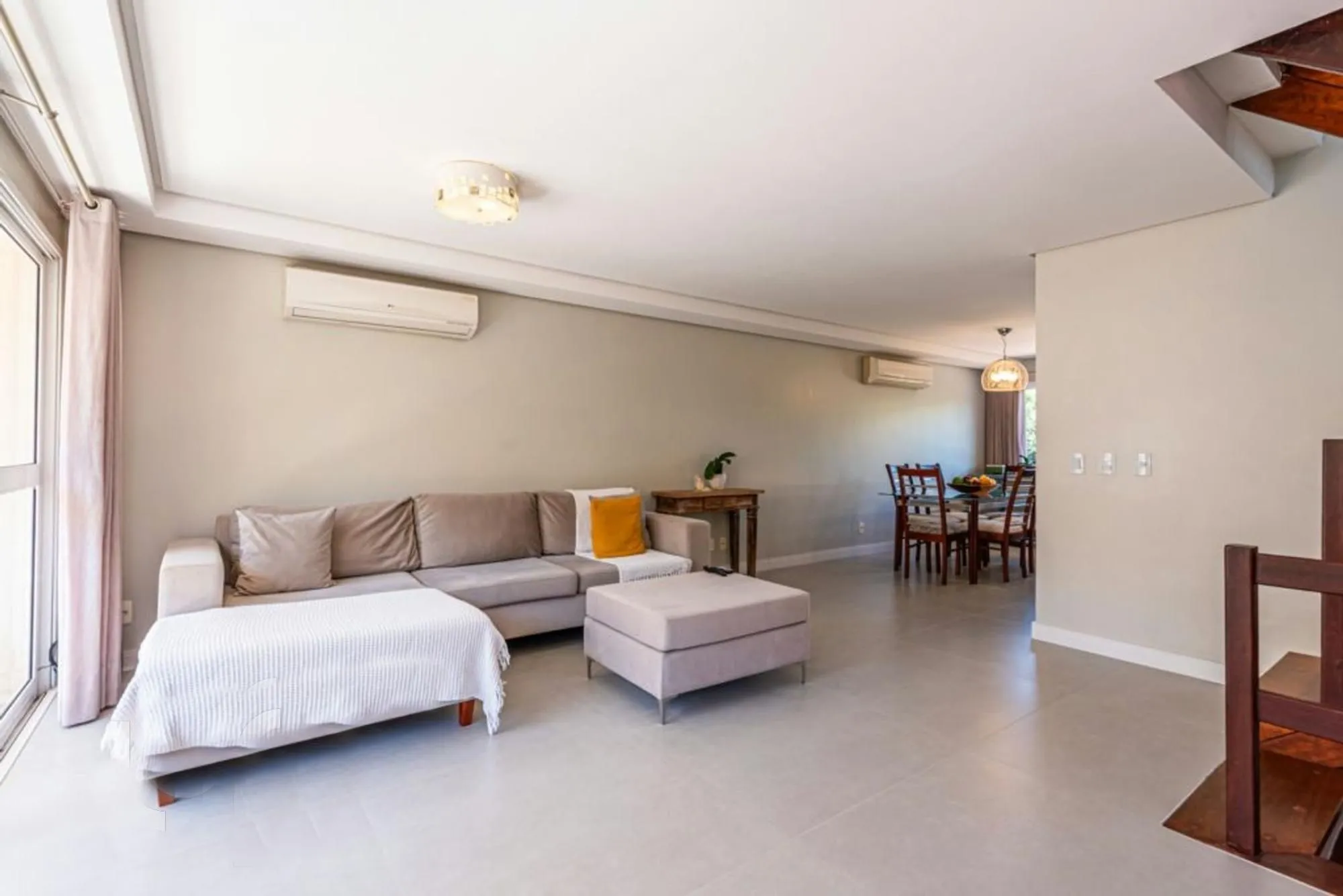 Imagem Casa de Esquina exclusiva em condominio fechado!!!