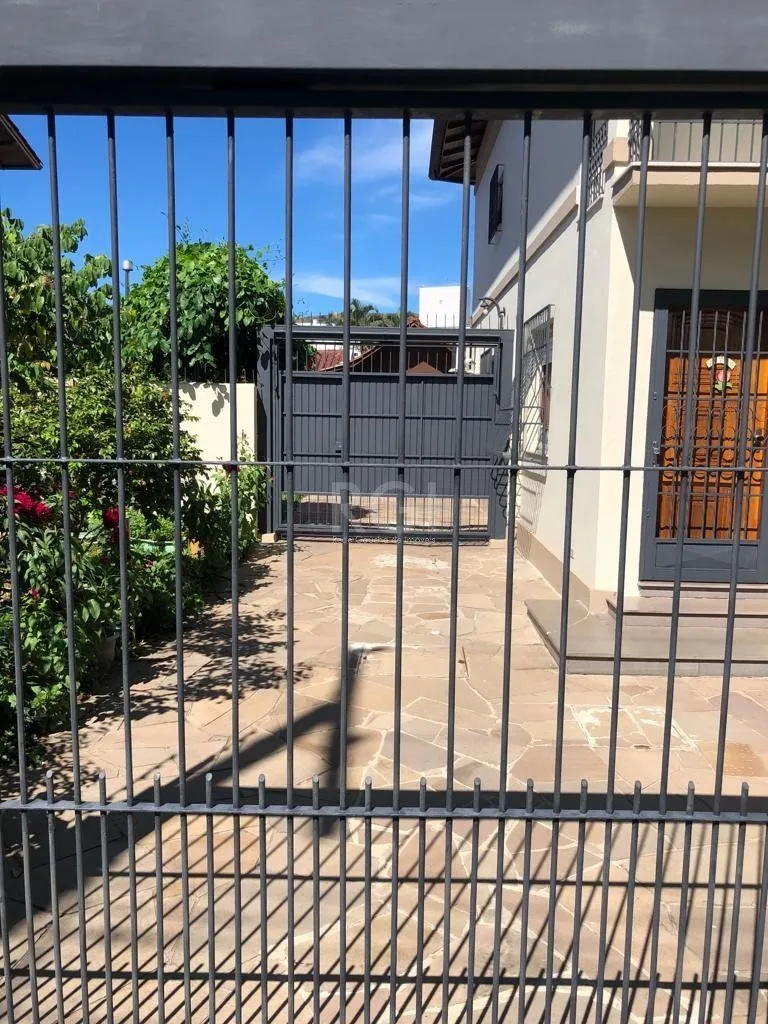 Imagem Casa para Venda - 225.91m², 4 dormitórios, sendo 2 suites, 1 vaga - Nonoai