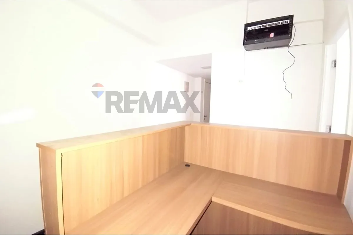 Imagem Sala com 95m² sendo 3 escritórios a venda na AV Graça aranha