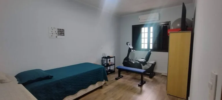 Imagem Sobrado com 224 m² 3 Dormitorios sendo 1 Suite e 2 Vagas de Garagens