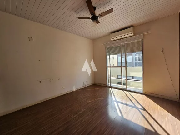 Imagem Apartamento 02 quartos, vista mar na quadra da praia no Boqueirão, garagem, dependência completa.