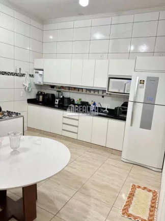 Imagem Casa à venda no Condomínio Moradas Uberaba, no bairro Recreio dos Bandeirantes em Uberaba