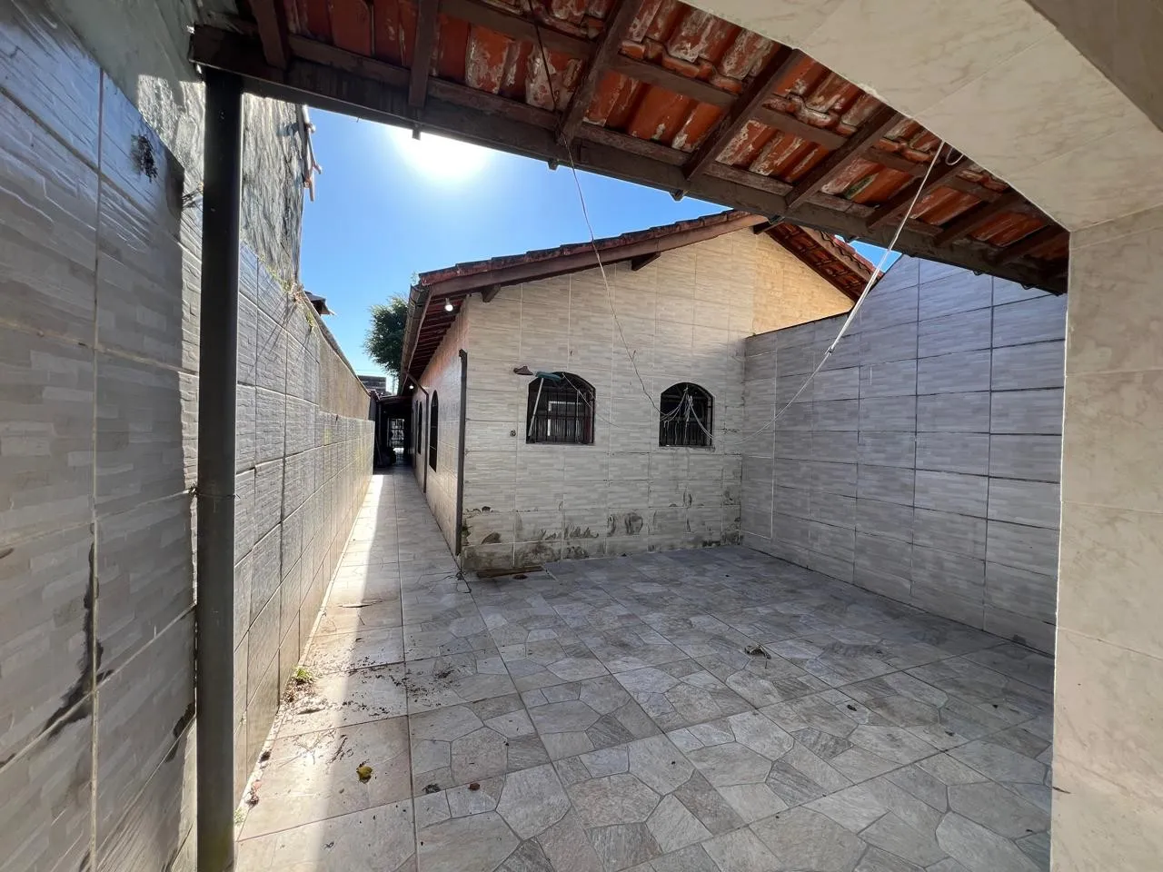 Imagem Casa para Venda em Praia Grande, Real, 2 dormitórios, 1 suíte, 2 banheiros, 2 vagas