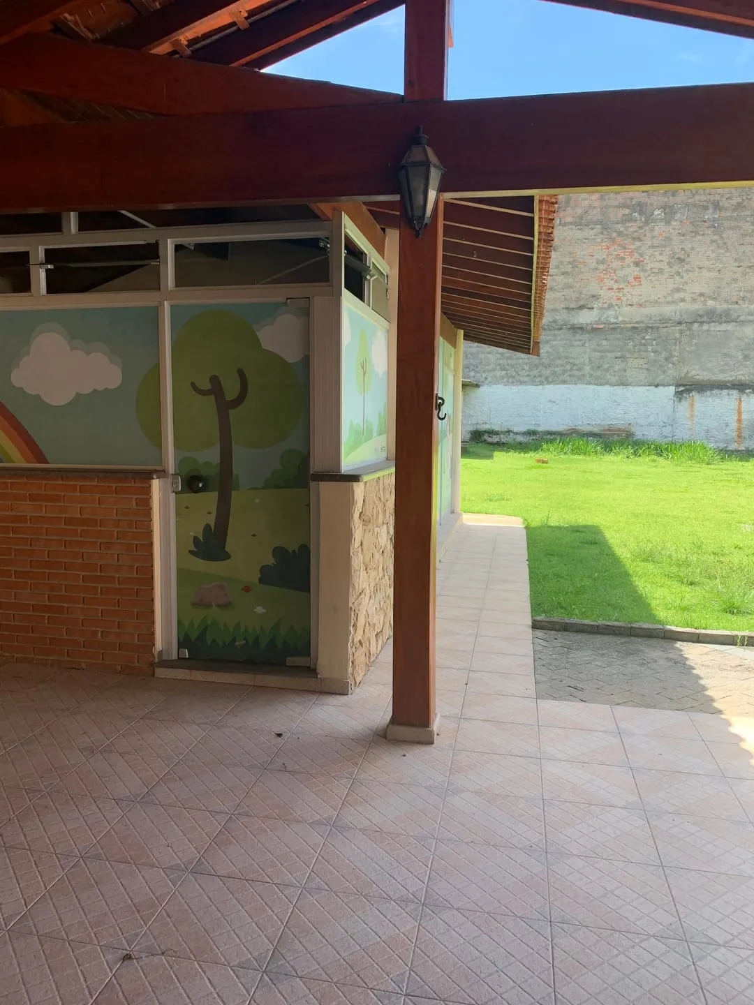 Imagem Amplo Imóvel Comercial à Venda e Locação no São Benedito - Ideal para Consultórios, Escritórios e Mais!
