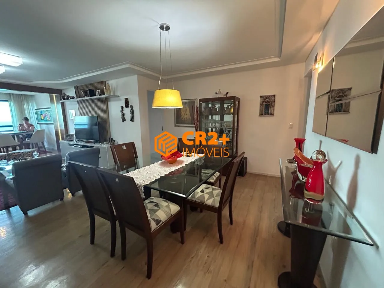 Imagem Vendo apartamento com vista livre para o mar com 3 suítes -118m²